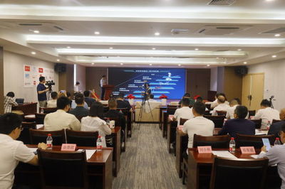 中基与重庆交通大学联合发布21款纳硅新材料，引领装饰工程革新